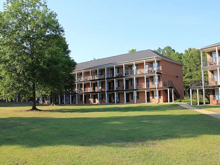 150 Rice Mine Rd N #202-C — Photo 1
