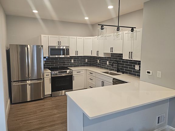 2nd image of 2211 Cameron Ave Unit 2