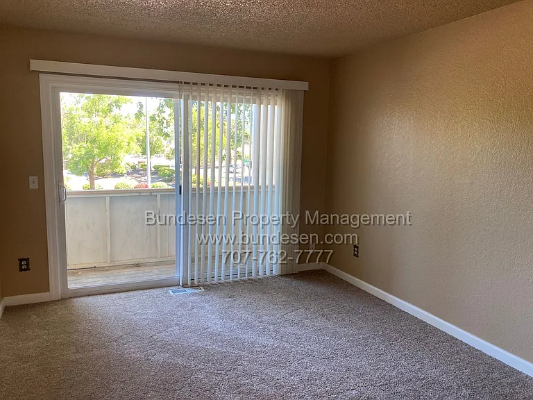 465 Enterprise Dr — Photo 17