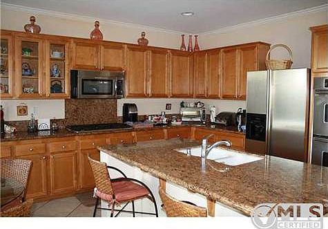 3rd image of 16440 Fox Valley Dr
