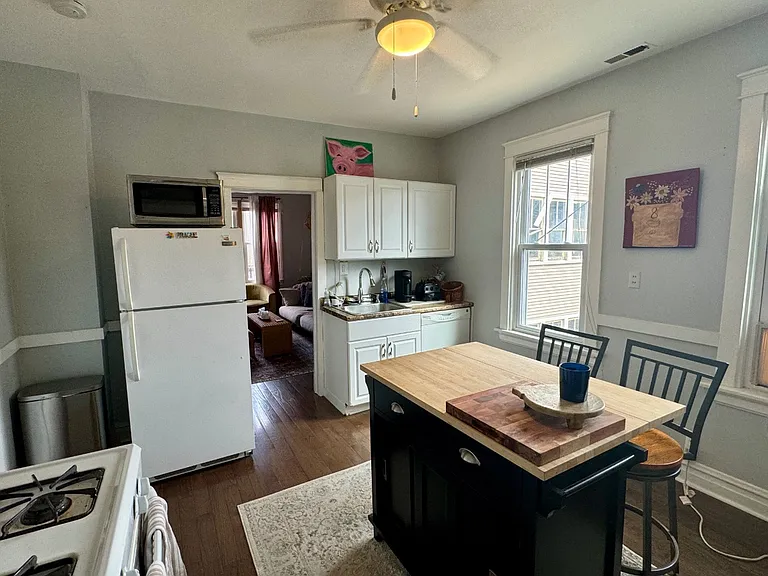 2552 N Southport Ave #2R — Photo 8