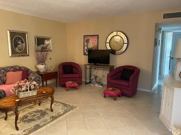 719 Flanders Drive #O, Delray Beach, FL 33484