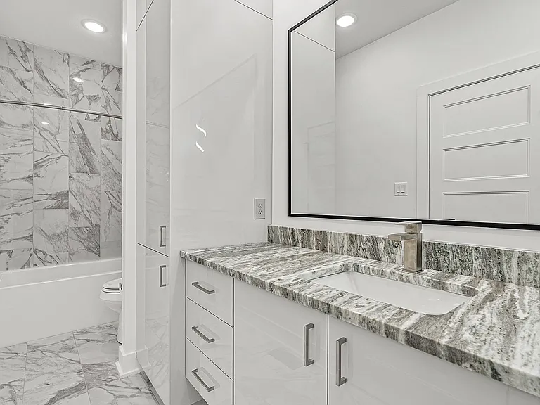 Edge Luxury Townhomes — Photo 41
