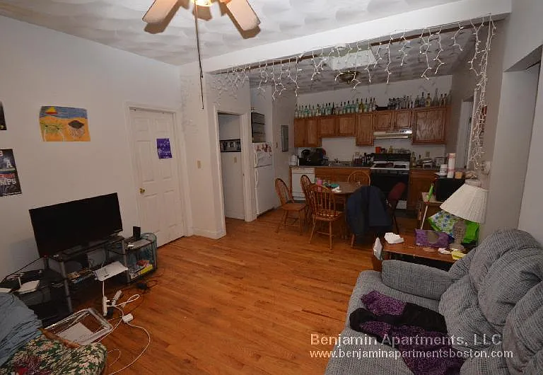 17 Cummings Rd #E — Photo 7