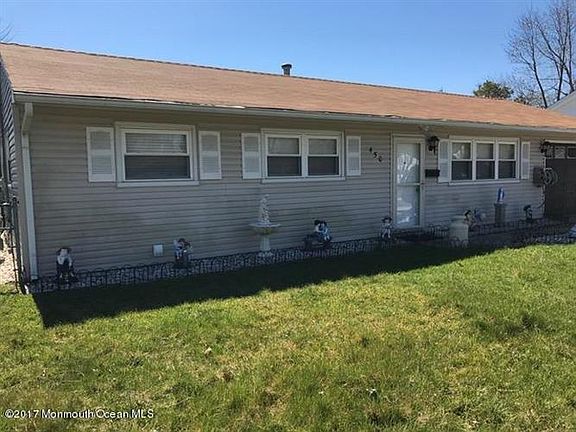 4th image of 450 Applegate Ave