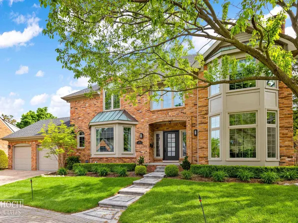 12 Sycamore Ln, Grosse Pointe, MI 48230
