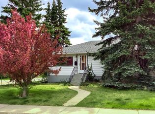 203 42nd Ave NW, Calgary, AB T2K0H3