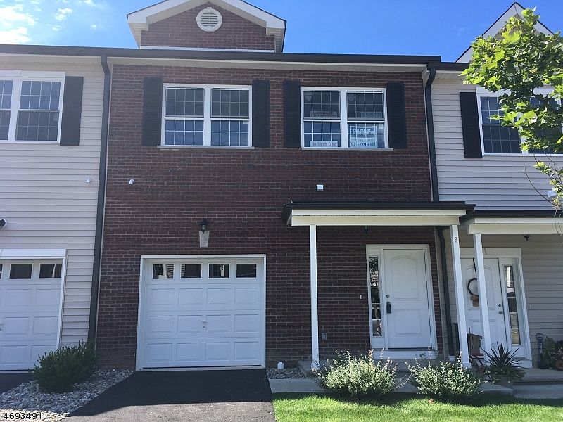 1st image of 8 Giancarlo Ln