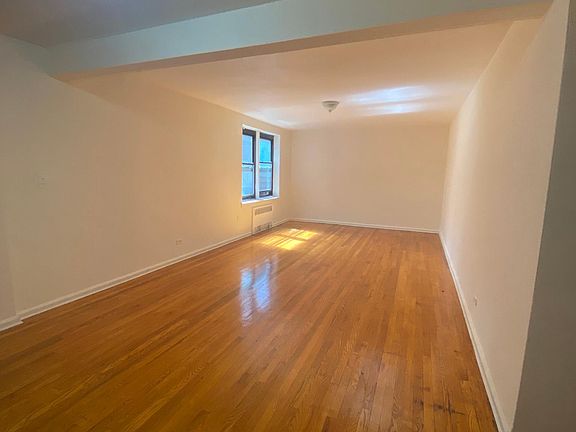 4th image of 21610 77th Ave Floor 5