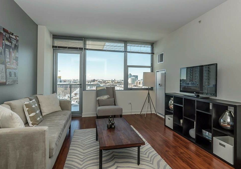 1st image of 1233 N Wells St #1411