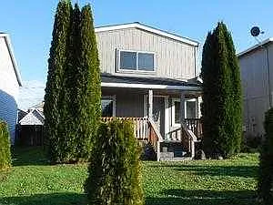 332 NW Freeman Ave photo 1