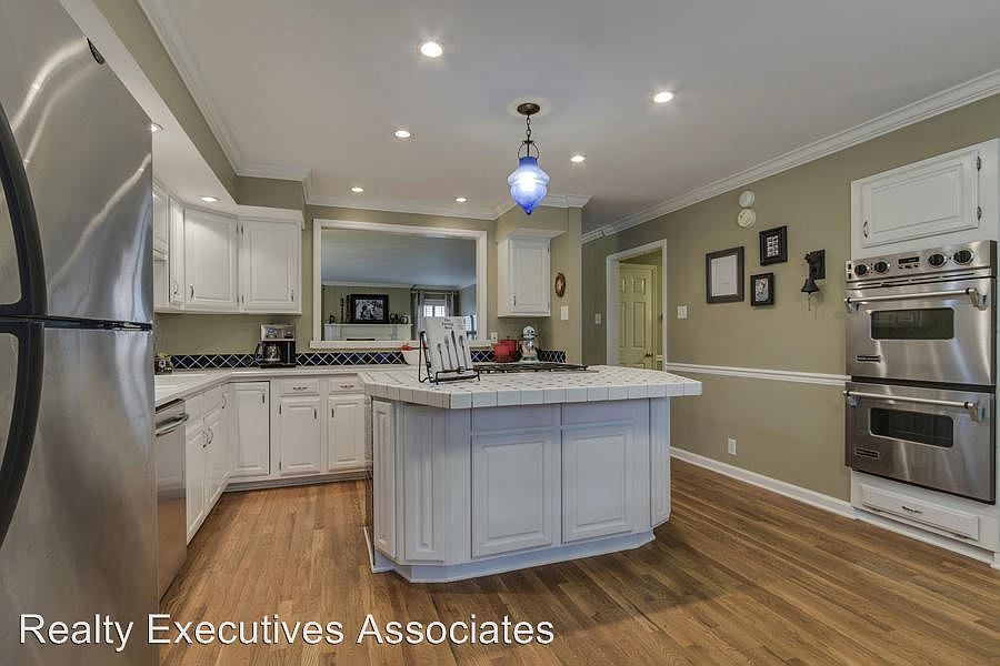 1st image of 616 Scotswood Cir