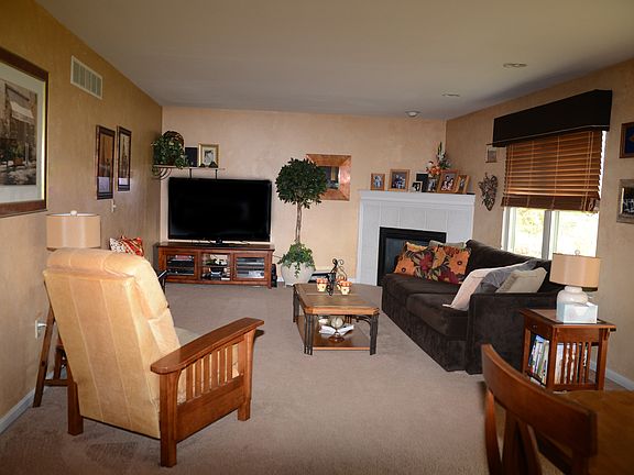 3rd image of 4750 Margaret Ct