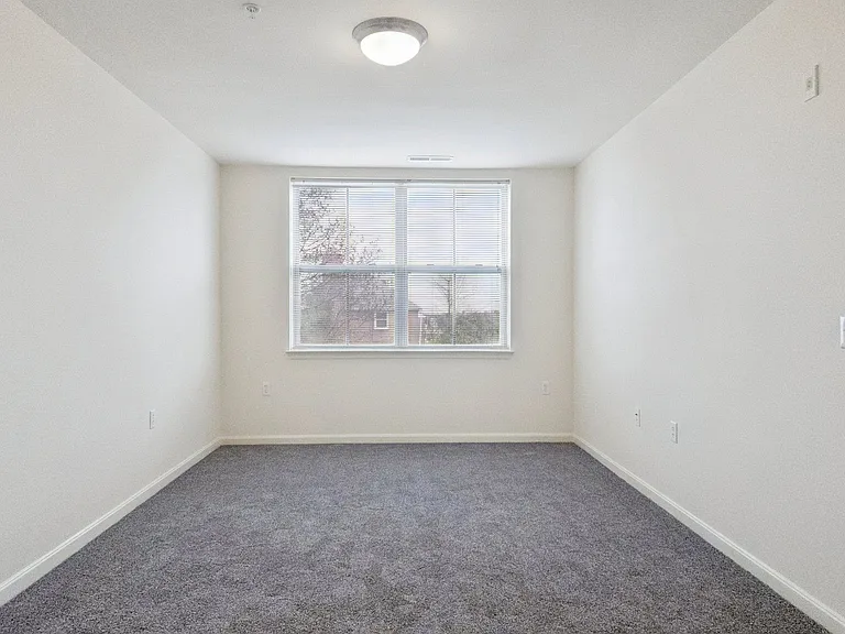 Ednor Apartments I — Photo 22