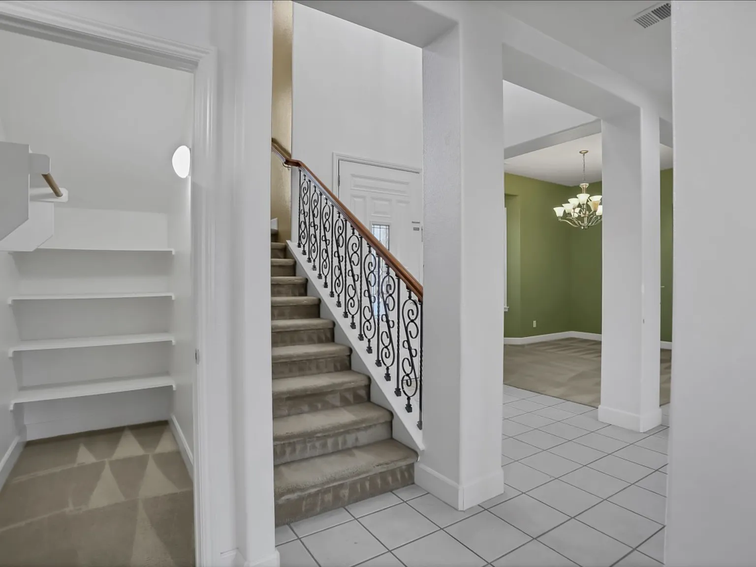 4 bed, 3443 sqft, $3,075 — Photo 3