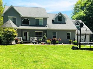 302 Fair Oaks Rd, Middletown, NY 10940