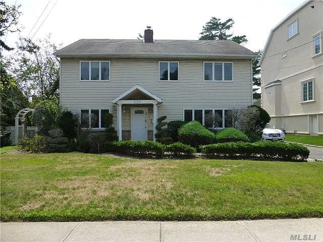 1st image of 839 Glen Dr