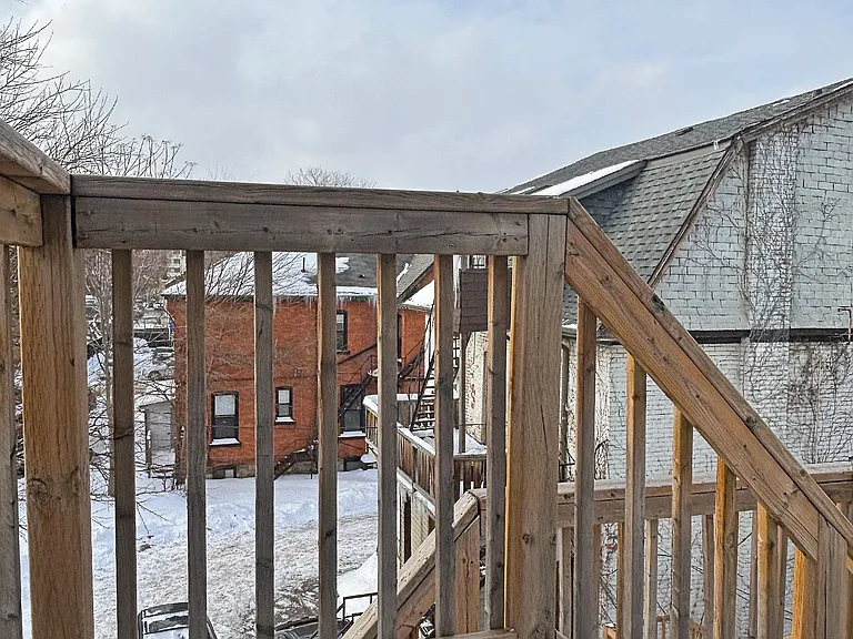 76 Wentworth St S #3 — Photo 11