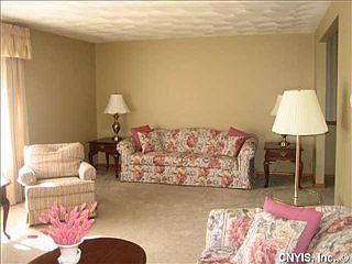 5th image of 433 Jewell Dr
