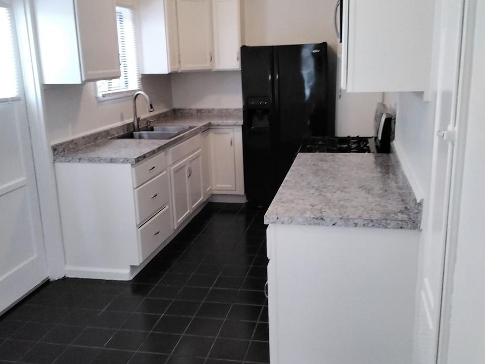 1st image of 415 N Eastwood Ave #415