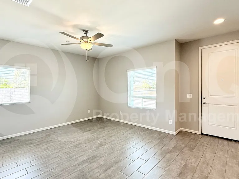 733 E Commonwealth Ave #24 — Photo 6