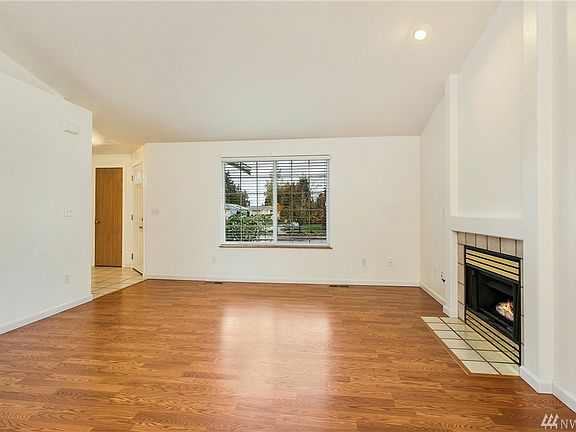 3rd image of 7406 52nd St NE