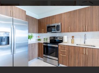 (Undisclosed Address), Hollywood, FL 33020