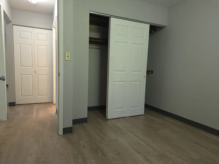 348 E Marquette St #5 — Photo 12
