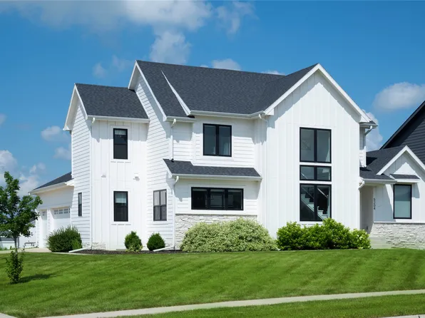 5204 149th St, Urbandale, IA 50323