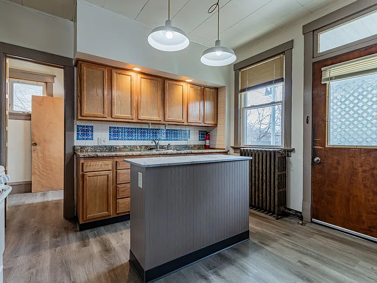 311 W Green St — Photo 12
