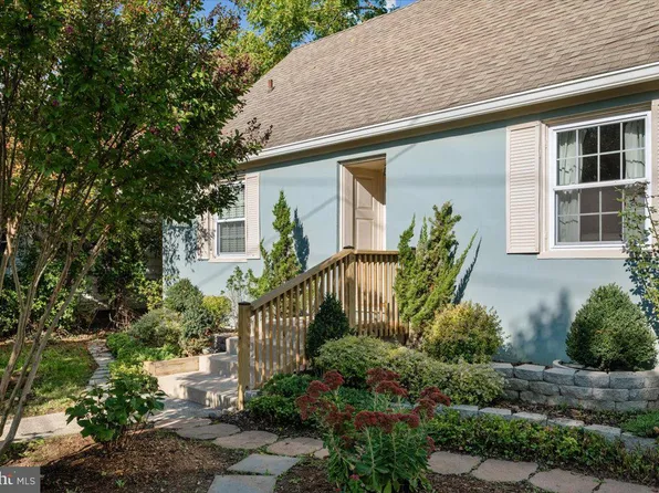 1452 W Washington St, Harpers Ferry, WV 25425