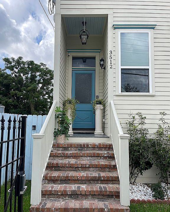 1st image of 3512 Loyola St