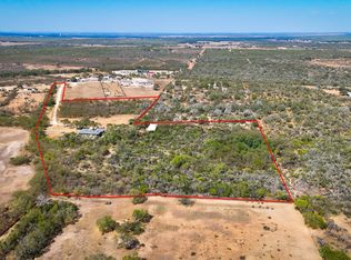 320 Pullins Drive, Pleasanton, TX 78064