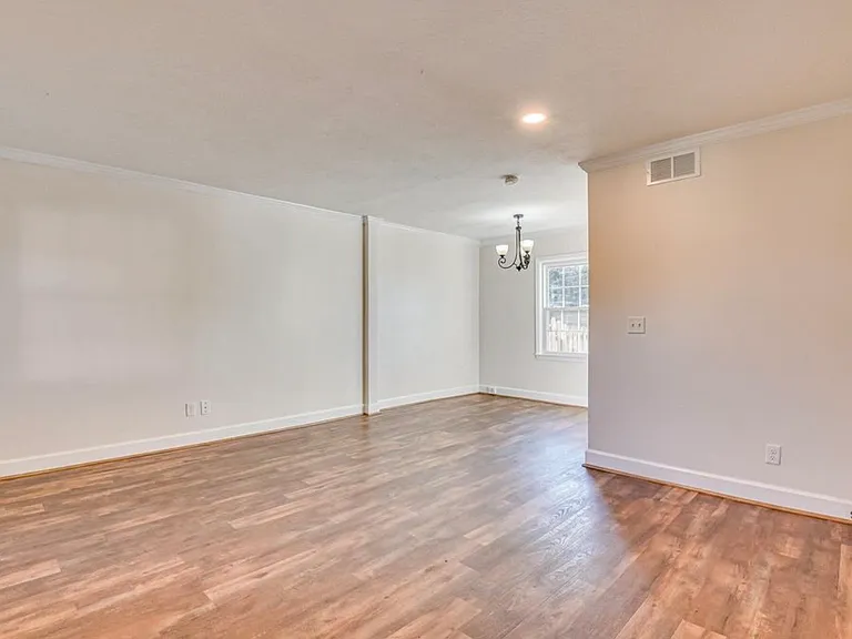 801 Monte Sano Ave #C4 — Photo 2