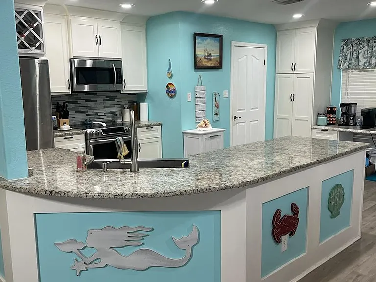 2244 Ivy Dr — Photo 6