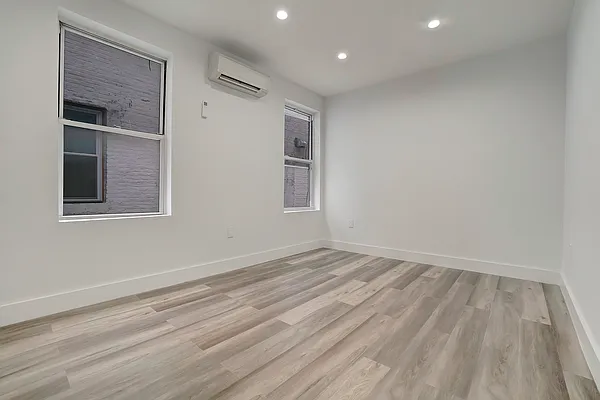 Rented by EXR | media 5