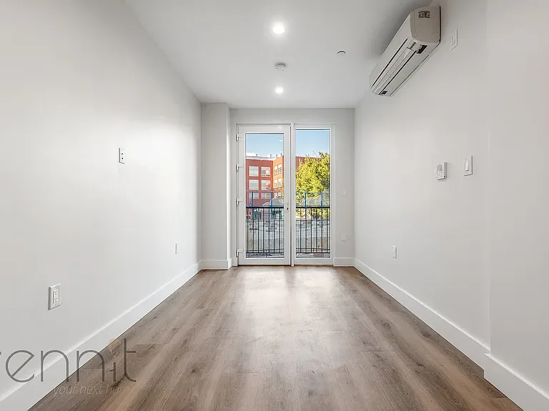 125 Kings Hwy #3E — Photo 8