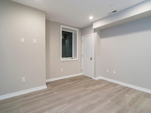 3rd image of 1438 Clymer St Unit 1