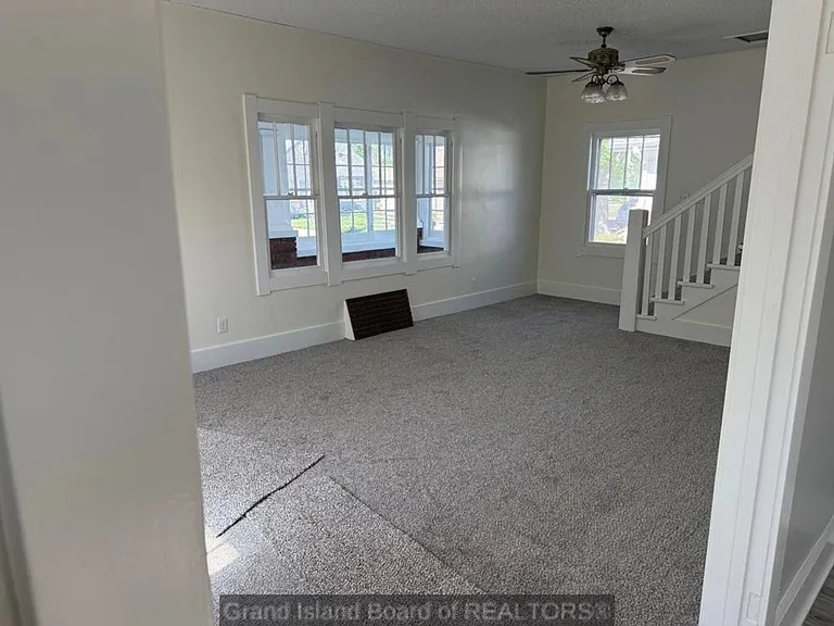 1615 W 7th St — Photo 24