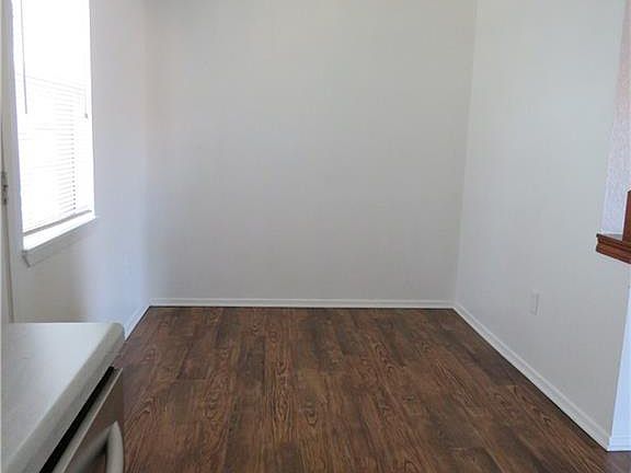 5th image of 1212 E Avenue H