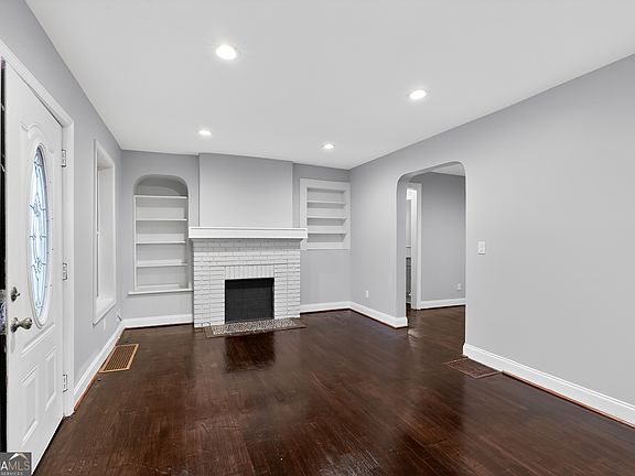 4th image of 3426 Glenwood Rd