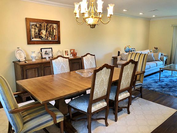 4th image of 9 Aspen Ln