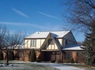 36359 Old Homestead Dr, Farmington Hills, MI
