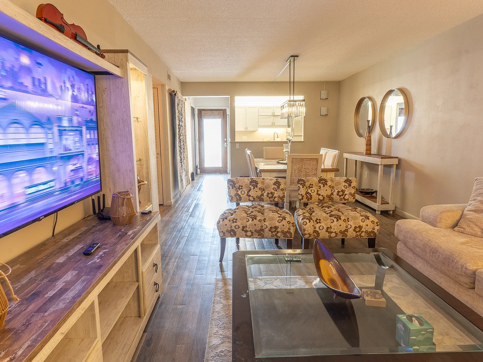 2 bed, 1015 sqft, $1,400 — Photo 3
