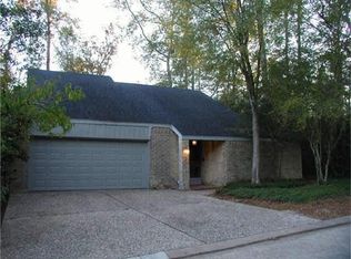 2 Leisure Ln, Spring, TX 77380