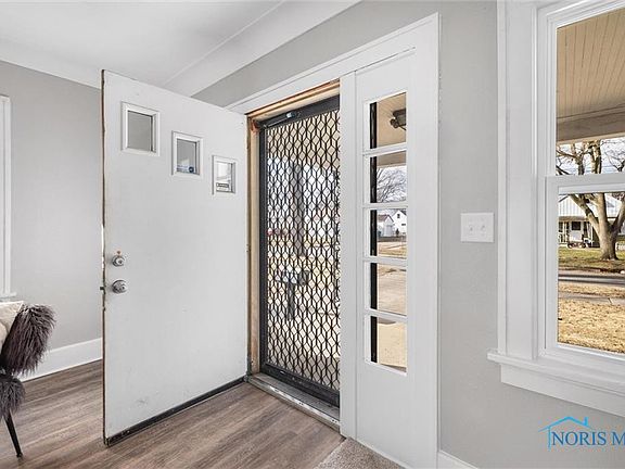 3rd image of 4714 Vermaas Ave
