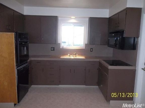 5th image of 2245 Yosemite Dr