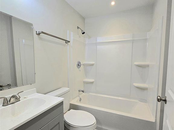 4th image of 357 8th Avenue Dr SW