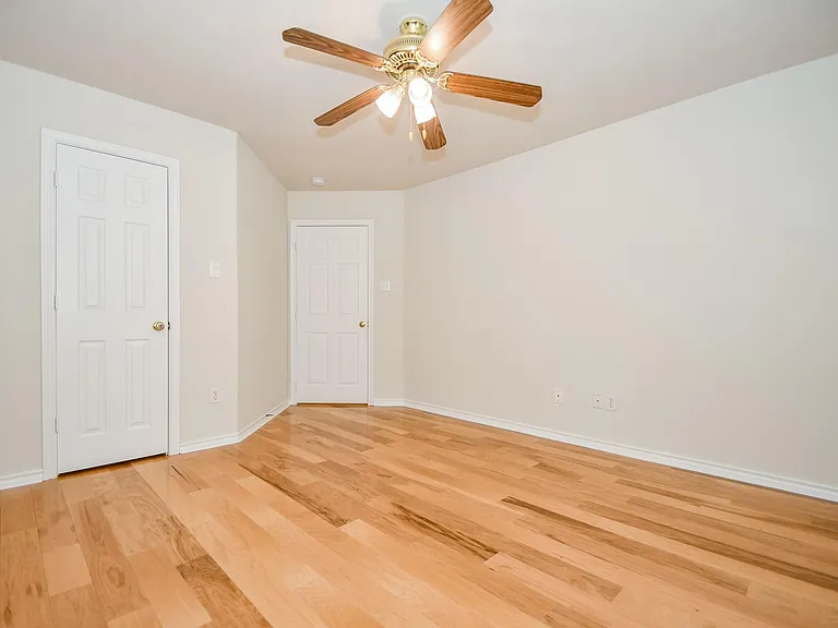 20735 Park Pine Dr — Photo 35
