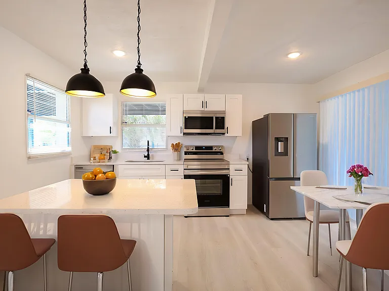 1810 Dixon Blvd — Photo 21